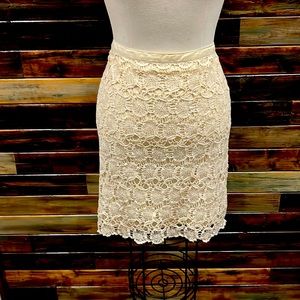 NEW Cremieux ivory crocheted skirt NWT cream Audrey 12 Italian Lace straight